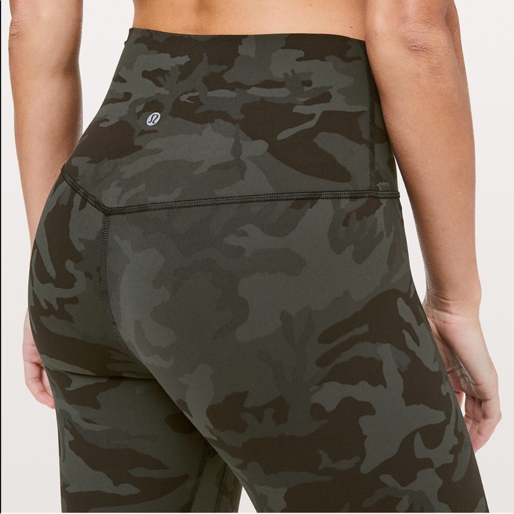 NWT Lululemon Incognito Camo 28” Length Align 6